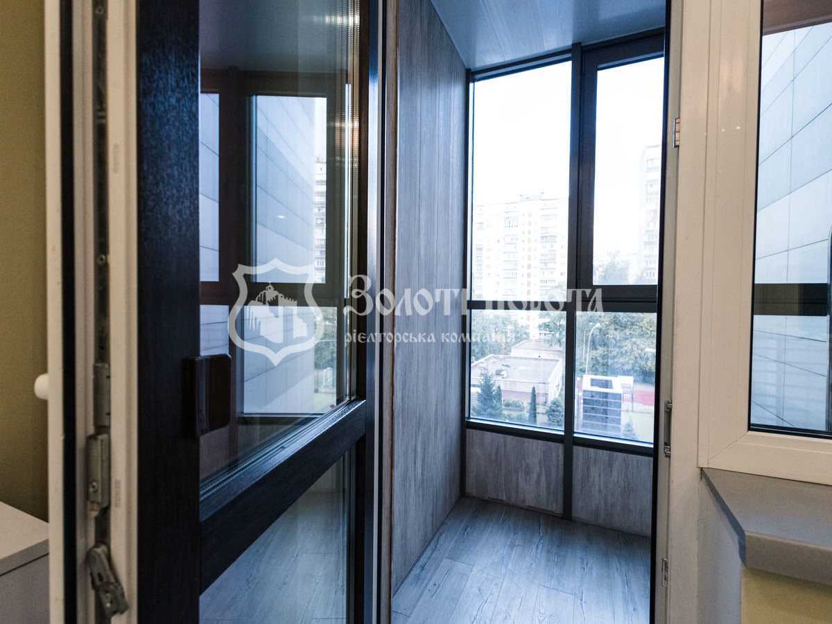 Продаж 2-кімнатної квартири 77.1 м², Патріарха Мстислава Скрипника вул., 40