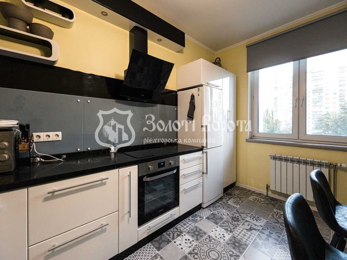 Продаж 2-кімнатної квартири 77.1 м², Патріарха Мстислава Скрипника вул., 40