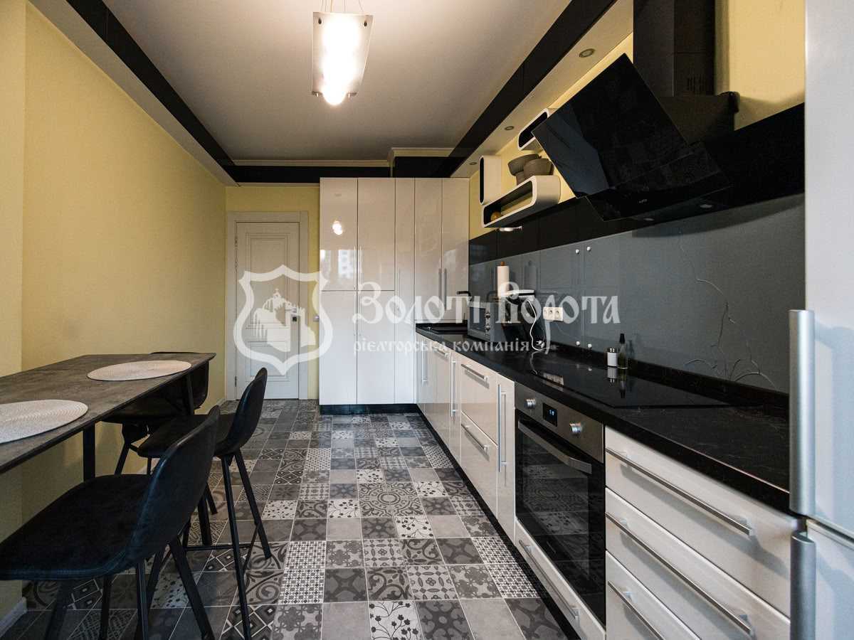 Продаж 2-кімнатної квартири 77.1 м², Патріарха Мстислава Скрипника вул., 40