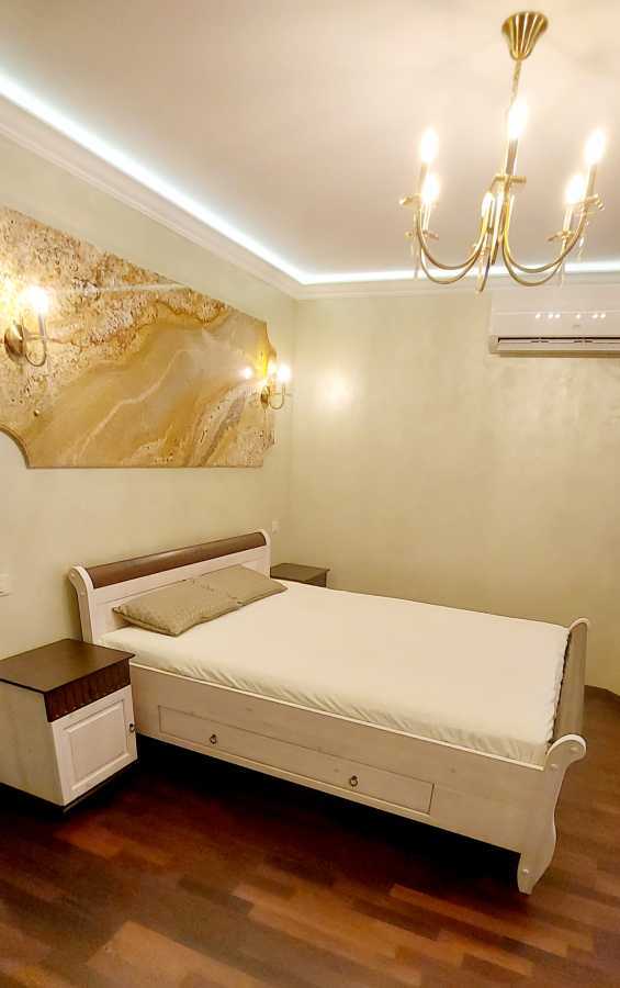 Продажа 5-комнатной квартиры 172 м², Боголюбова ул., 16