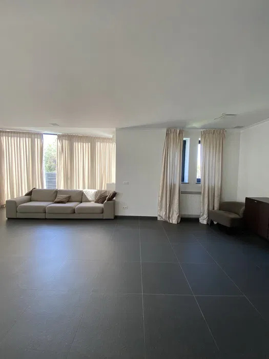 Аренда коттеджа 380 м², 5-я Абрикосовая ул.