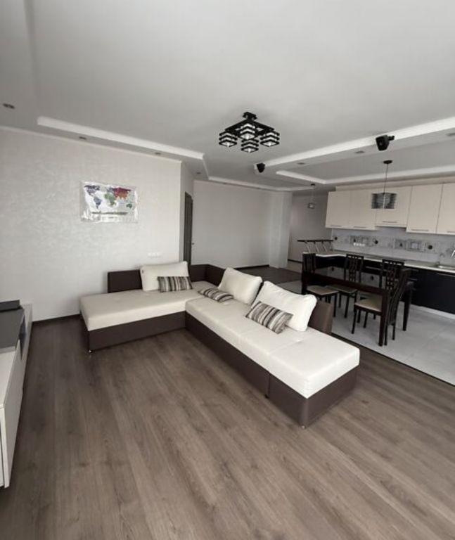 Продажа 2-комнатной квартиры 74 м², Богдана Хмельницкого ул.