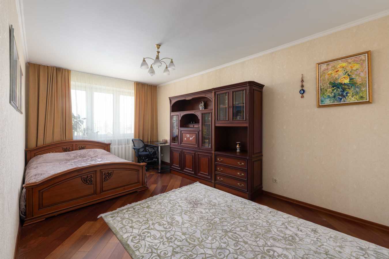 Продажа 3-комнатной квартиры 98 м², Старонаводницкая ул., 8А