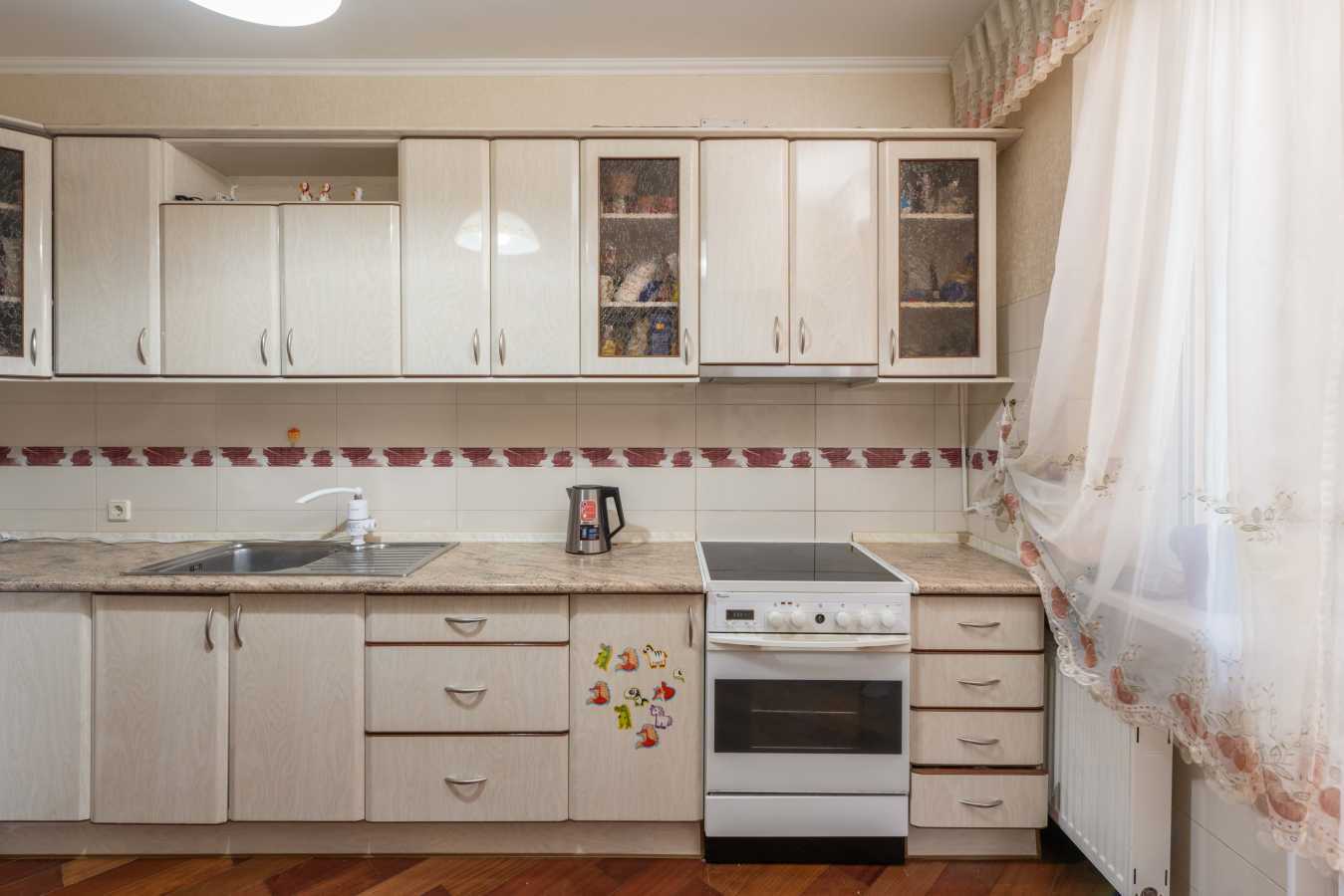 Продажа 3-комнатной квартиры 98 м², Старонаводницкая ул., 8А