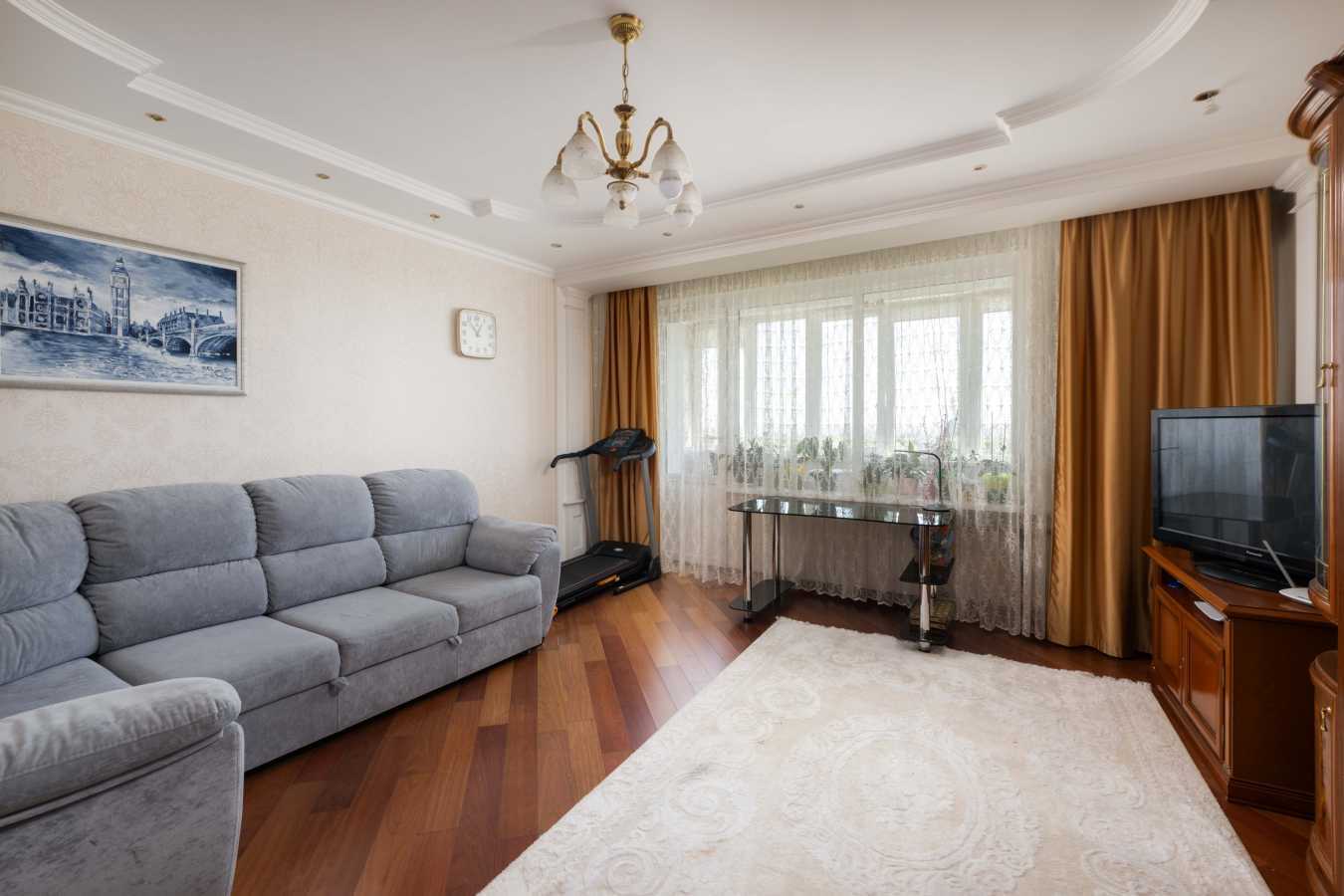 Продажа 3-комнатной квартиры 98 м², Старонаводницкая ул., 8А