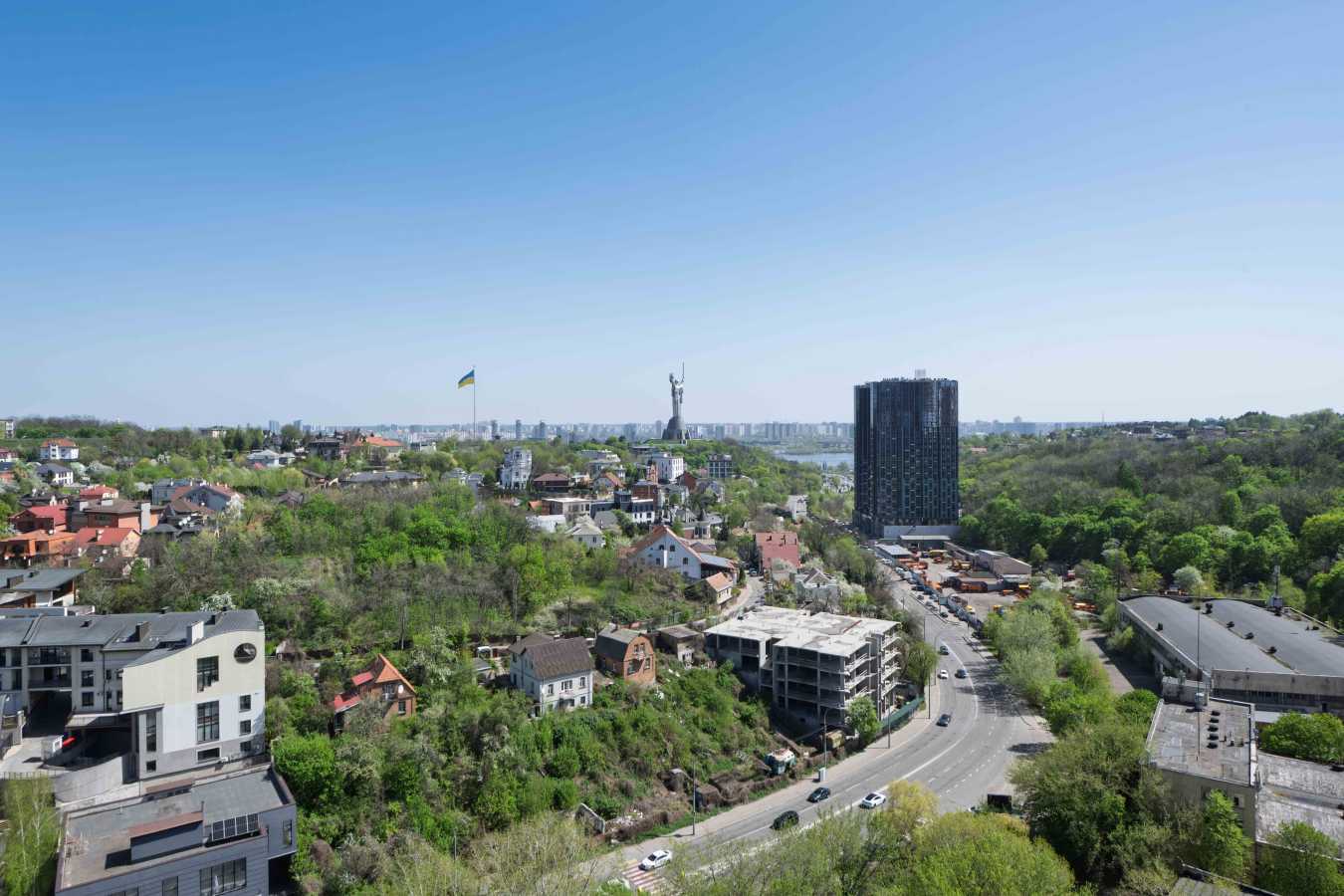 Продажа 3-комнатной квартиры 98 м², Старонаводницкая ул., 8А