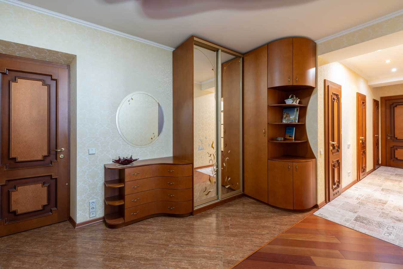 Продажа 3-комнатной квартиры 98 м², Старонаводницкая ул., 8А