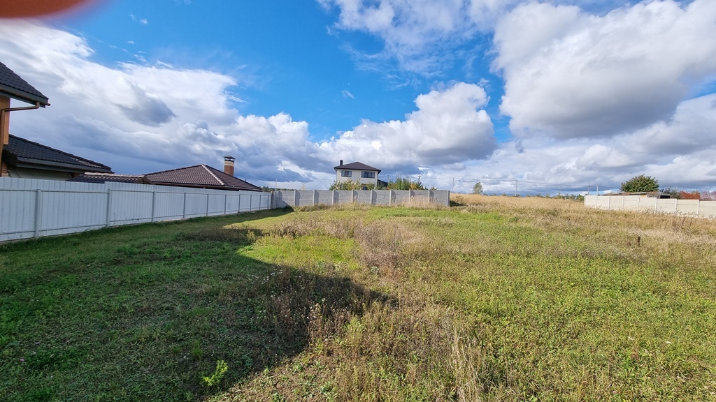 Продажа участка под индивидуальное жилое строительство 8.26 соток