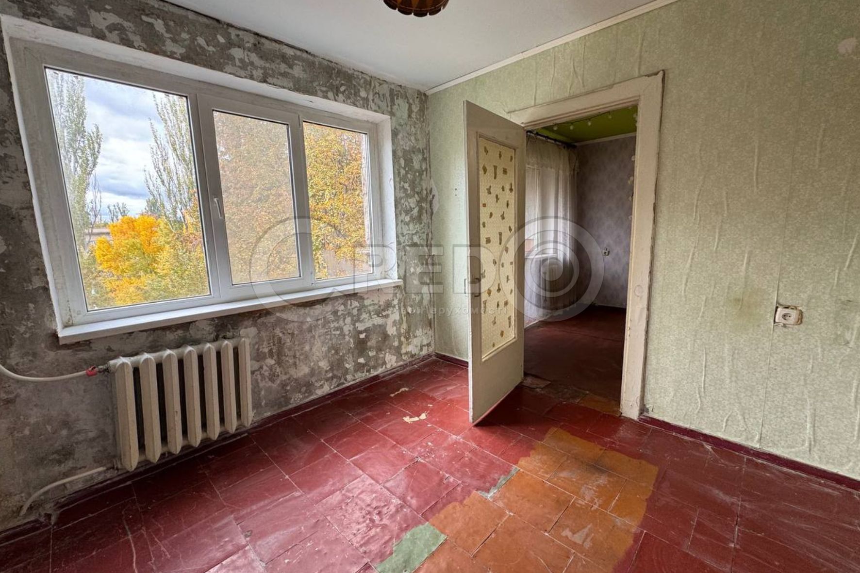 Продажа 3-комнатной квартиры 48 м², Соборности ул.