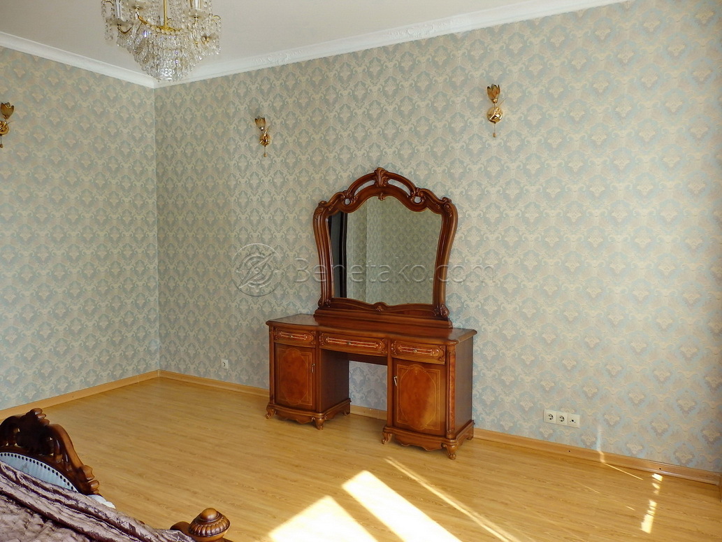 Аренда 3-комнатной квартиры 100 м², Литературная ул., 1А