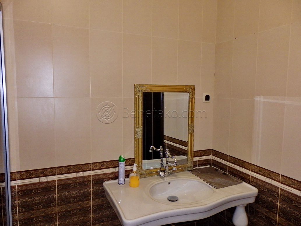 Аренда 3-комнатной квартиры 100 м², Литературная ул., 1А