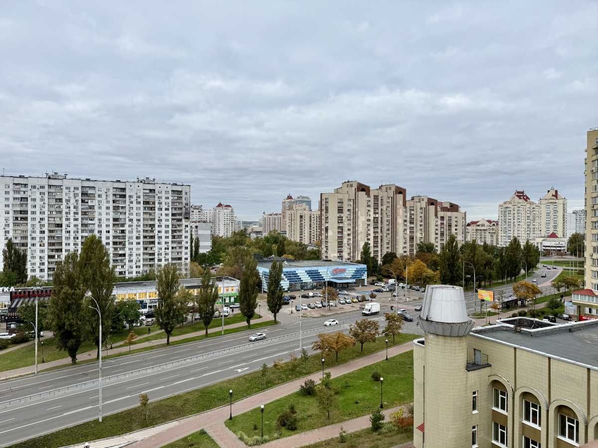 Аренда 3-комнатной квартиры 170 м², Героев Сталинграда просп., 16В