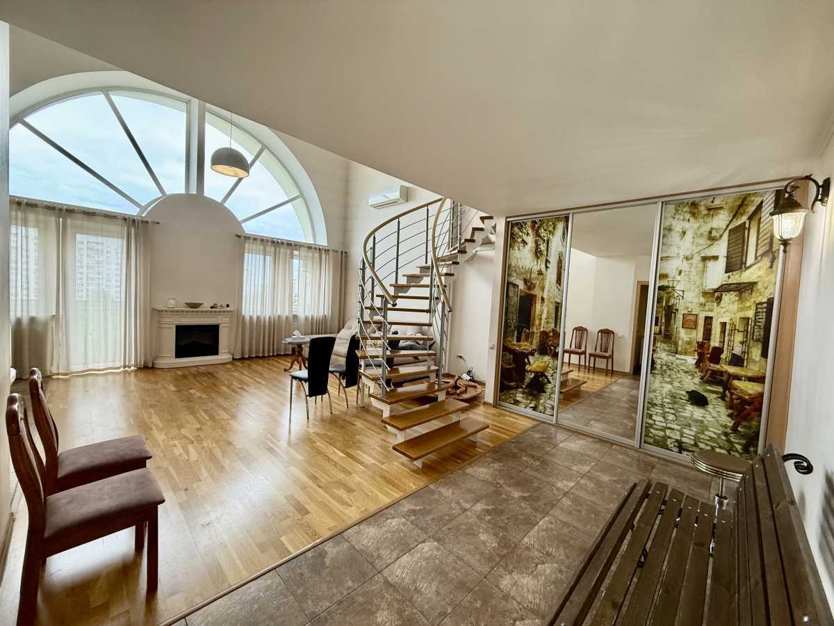 Аренда 3-комнатной квартиры 170 м², Героев Сталинграда просп., 16В