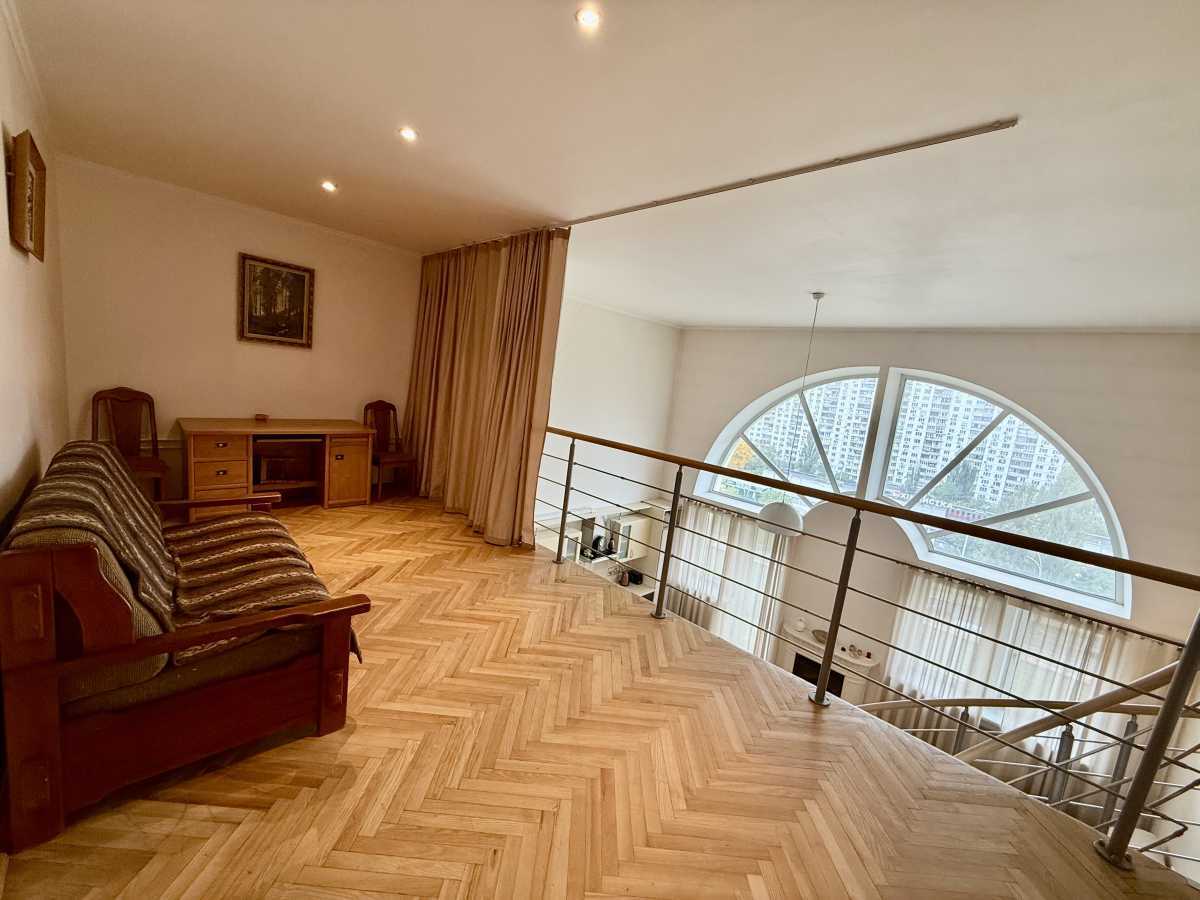 Аренда 3-комнатной квартиры 170 м², Героев Сталинграда просп., 16В
