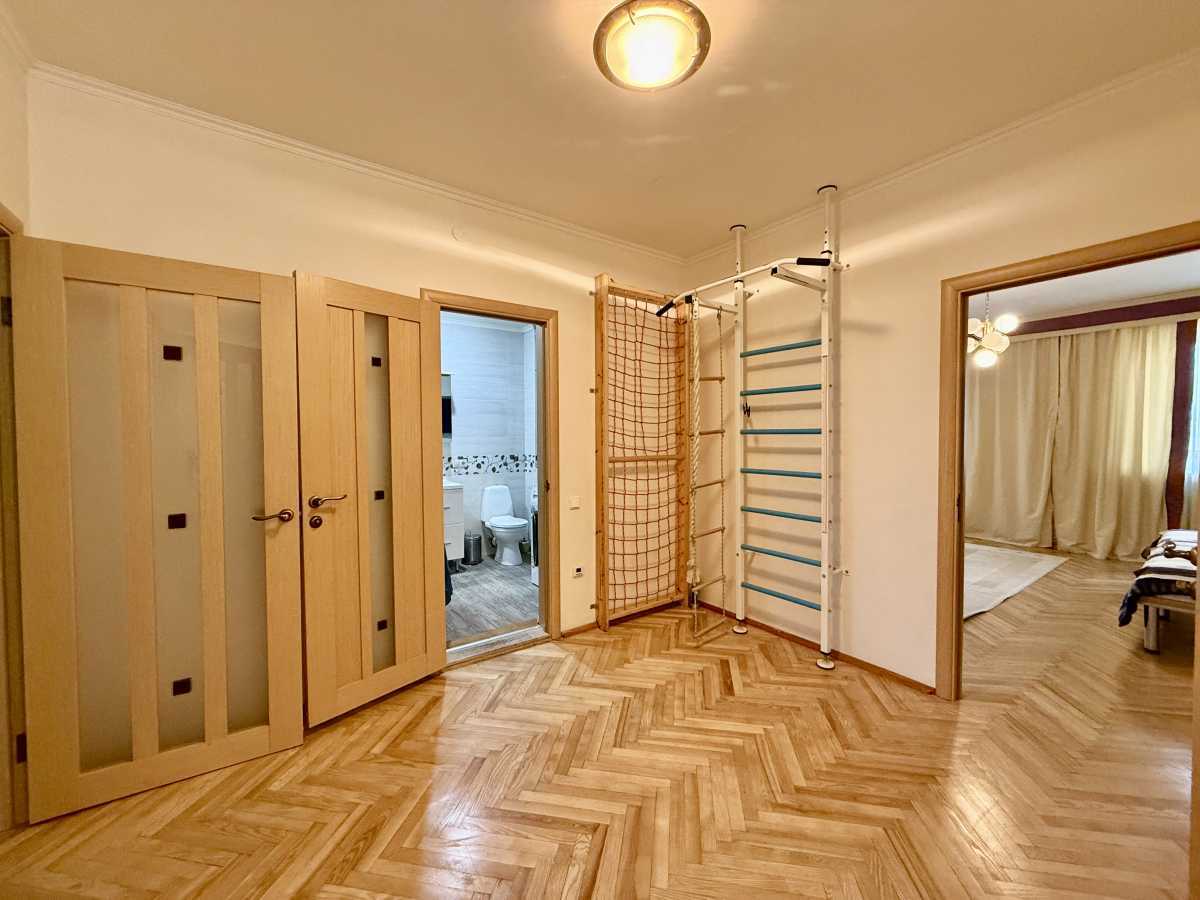 Аренда 3-комнатной квартиры 170 м², Героев Сталинграда просп., 16В