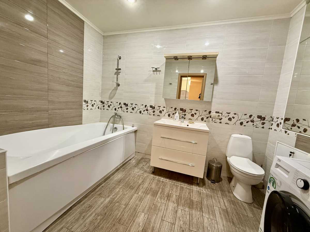 Аренда 3-комнатной квартиры 170 м², Героев Сталинграда просп., 16В