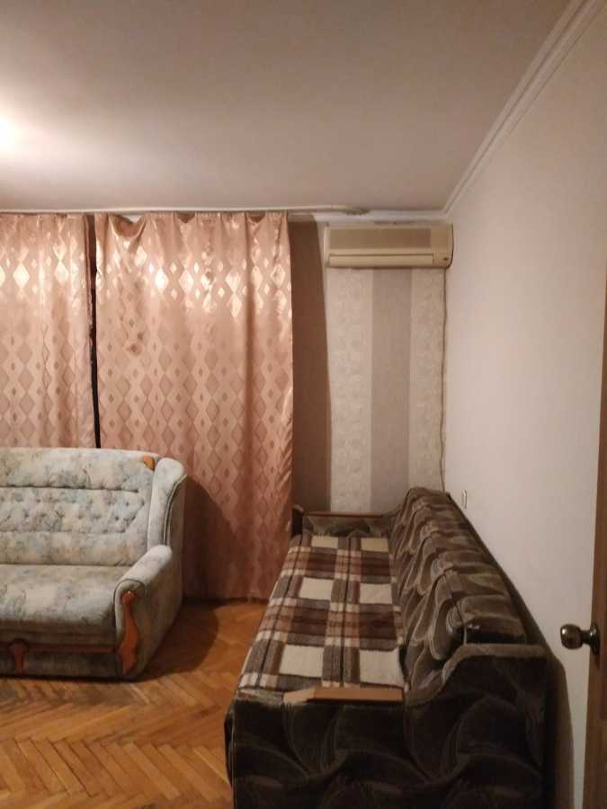 Продажа 3-комнатной квартиры 58.2 м², Зодчих ул., 78