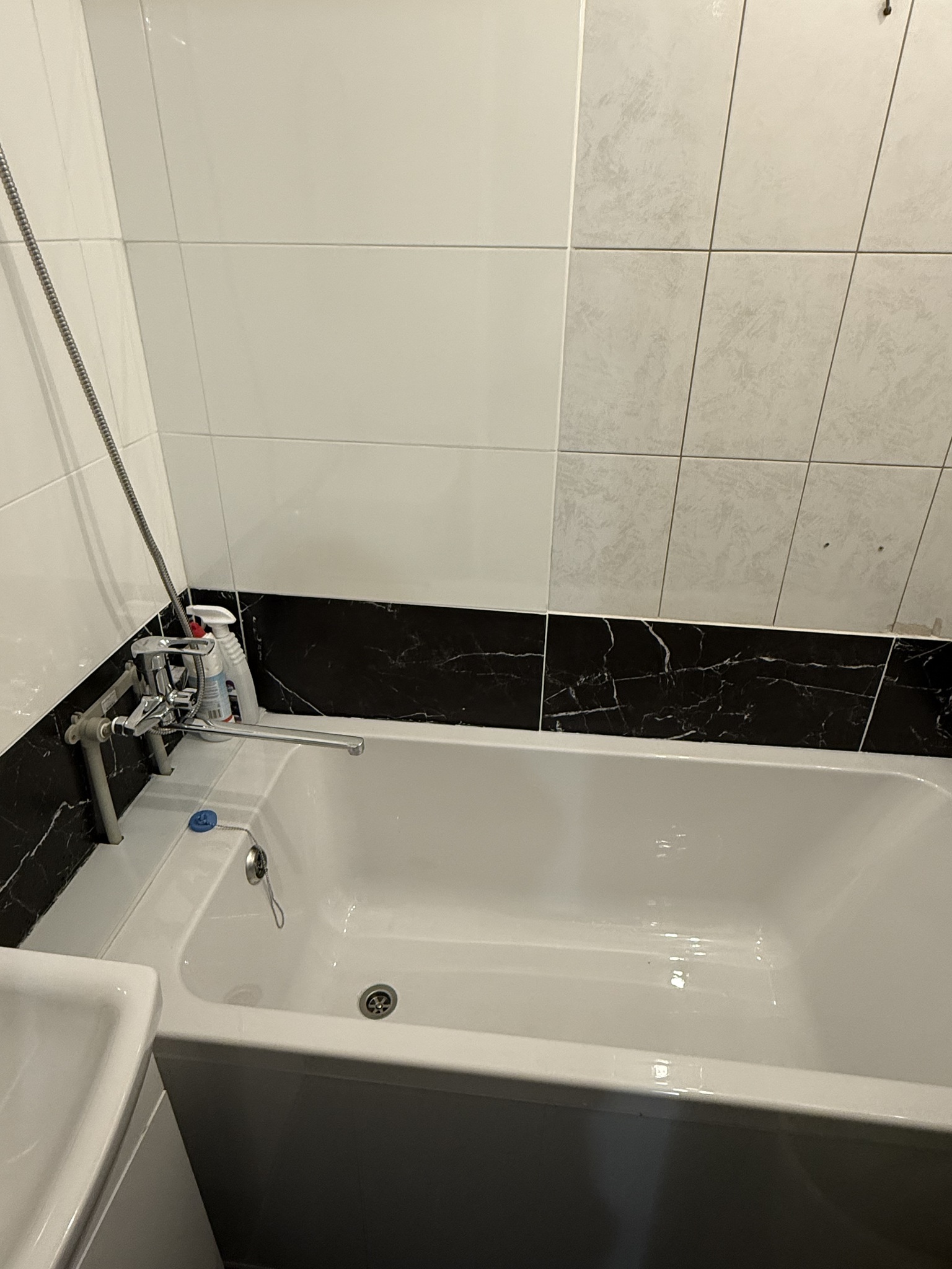 Аренда 4-комнатной квартиры 90 м², Сергея Синенко ул., 69