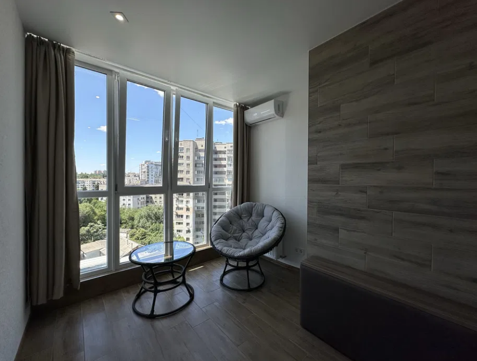 Продаж студії 28 м², Пішонівська вул.