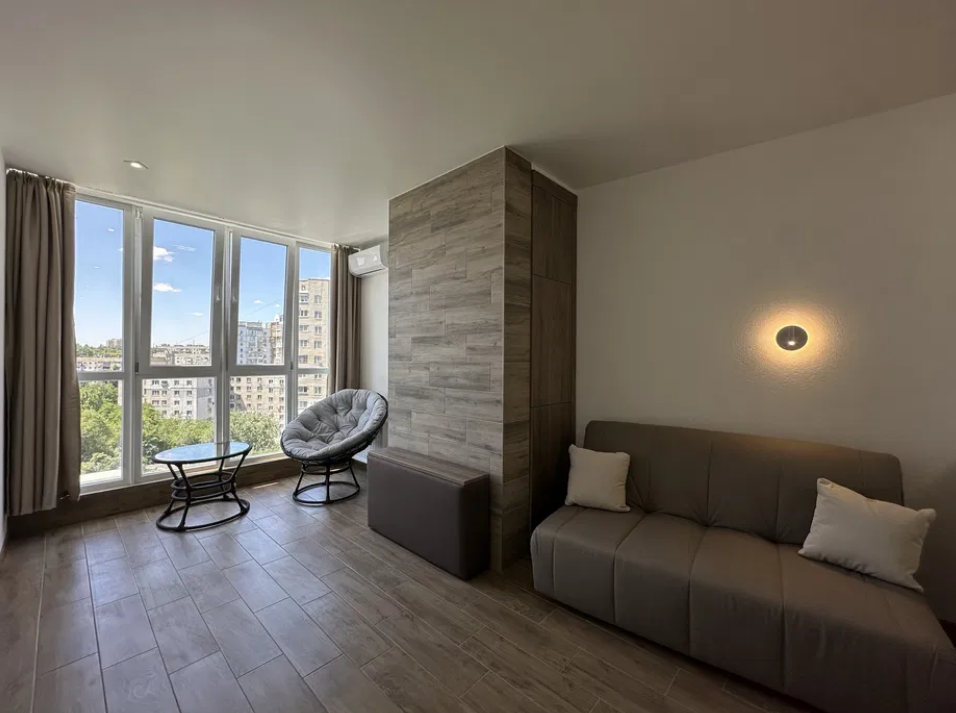 Продаж студії 28 м², Пішонівська вул.