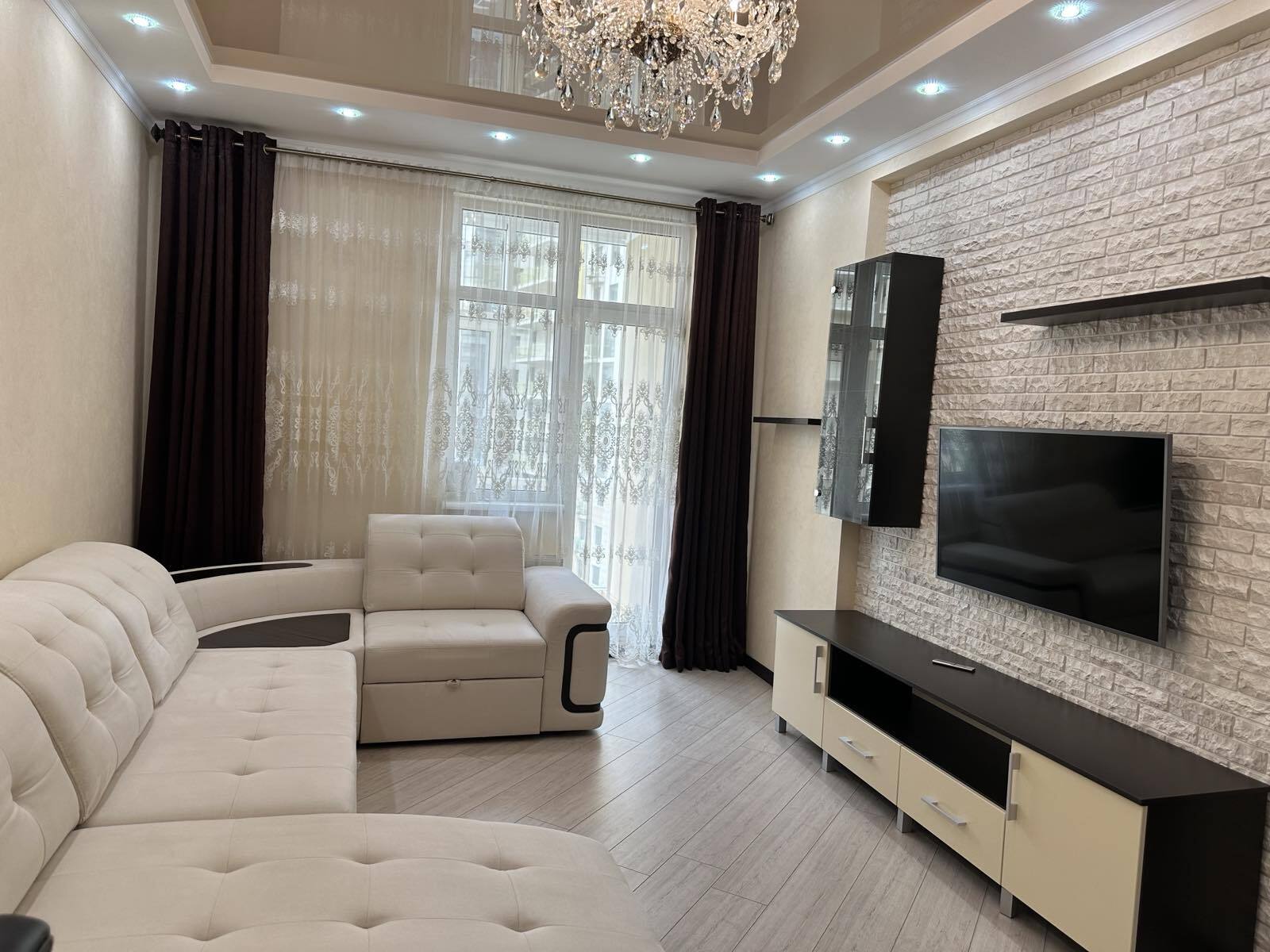 Аренда 2-комнатной квартиры 70 м², Жемчужная ул., ул.1 А