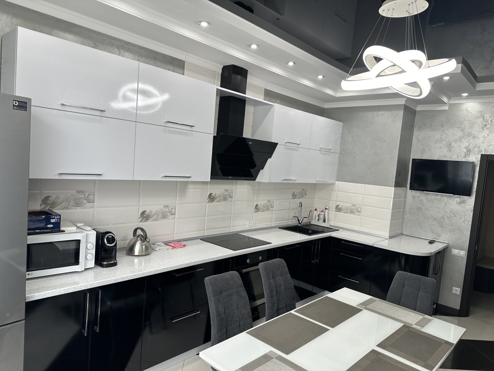 Аренда 2-комнатной квартиры 70 м², Жемчужная ул., ул.1 А