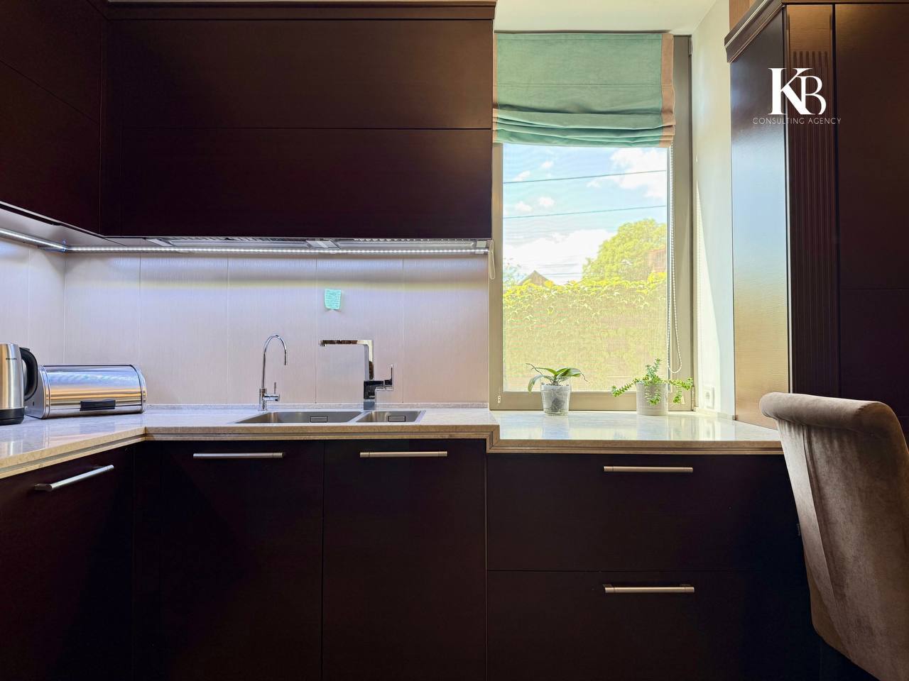 Продажа 5-комнатной квартиры 131 м², Кипарисный пер., 6