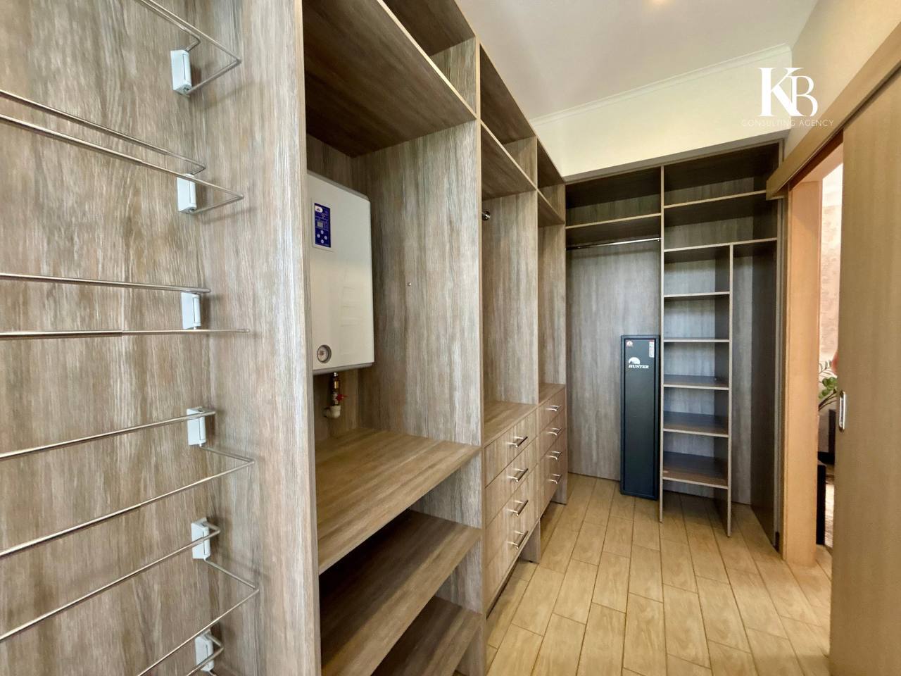 Продажа 5-комнатной квартиры 131 м², Кипарисный пер., 6