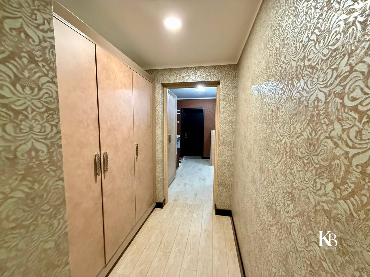 Продажа 5-комнатной квартиры 131 м², Кипарисный пер., 6