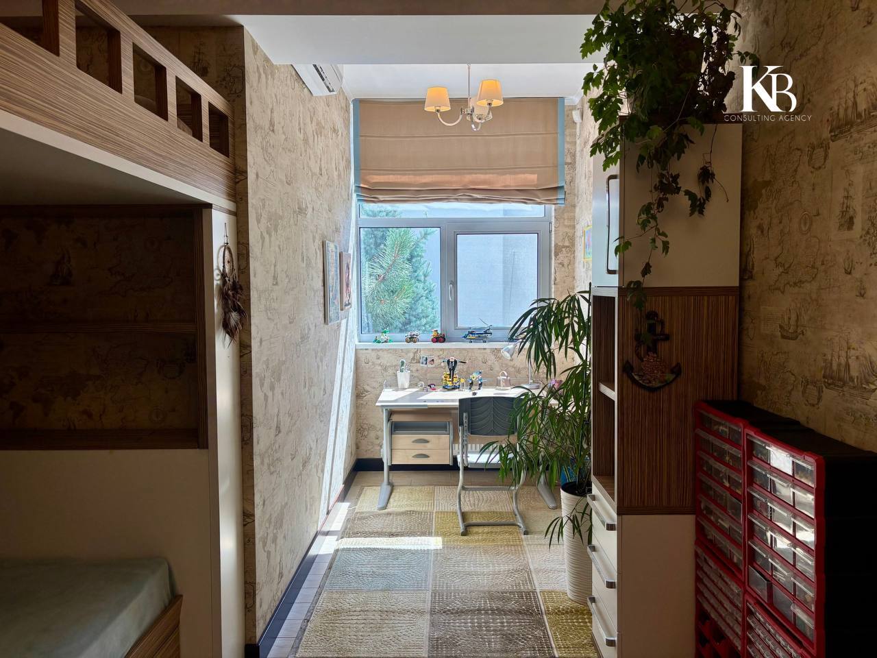 Продажа 5-комнатной квартиры 131 м², Кипарисный пер., 6