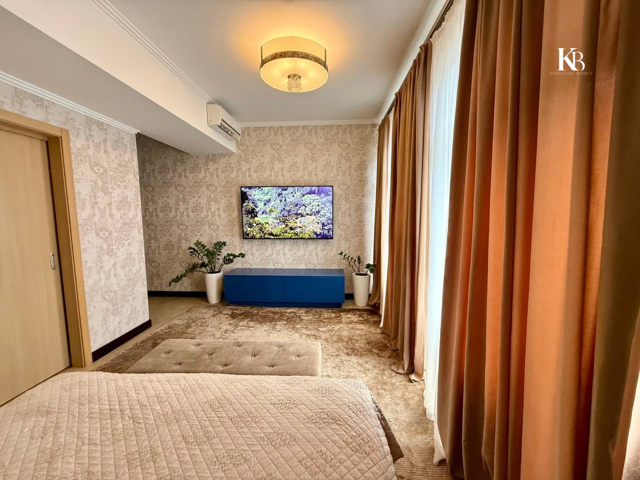 Продажа 5-комнатной квартиры 131 м², Кипарисный пер., 6