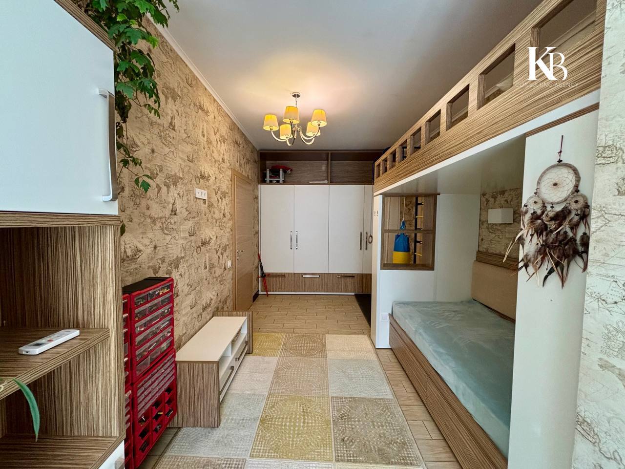 Продажа 5-комнатной квартиры 131 м², Кипарисный пер., 6