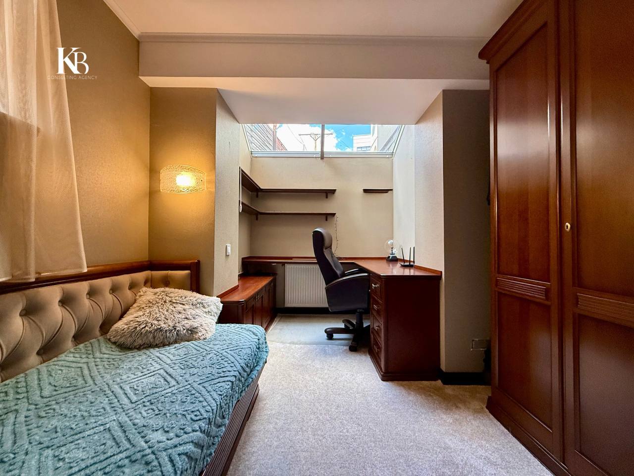 Продажа 5-комнатной квартиры 131 м², Кипарисный пер., 6