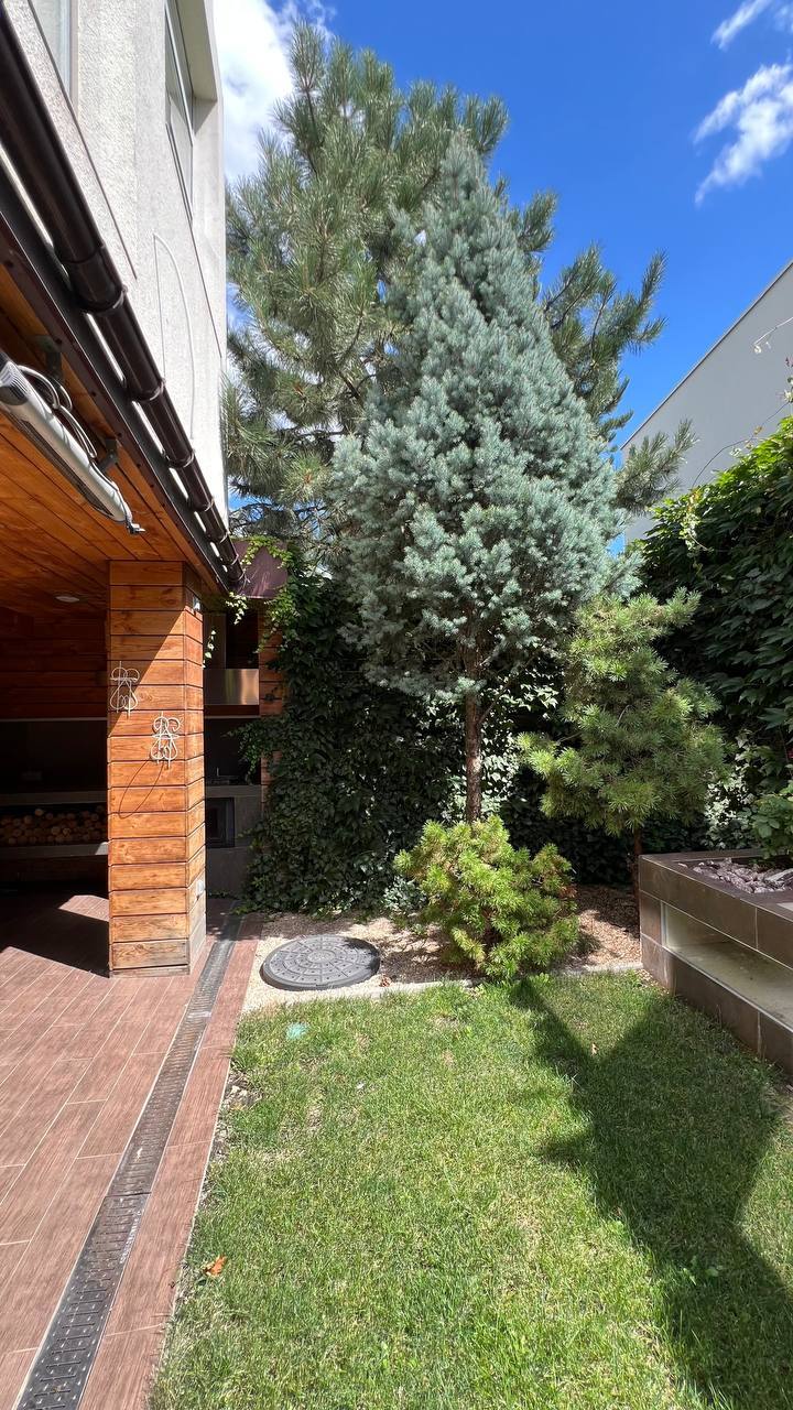 Продажа 5-комнатной квартиры 131 м², Кипарисный пер., 6