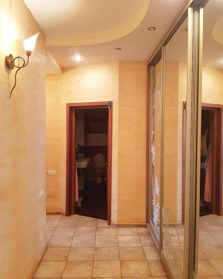 Продажа 4-комнатной квартиры 240 м², Маршала Говорова ул., 10Б