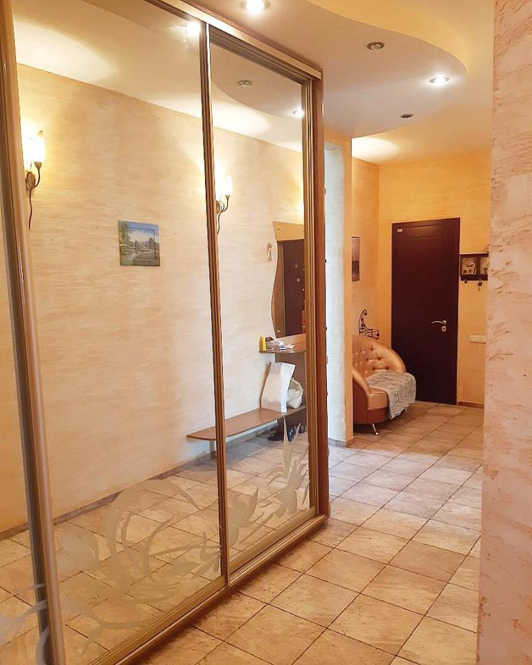 Продажа 4-комнатной квартиры 240 м², Маршала Говорова ул., 10Б