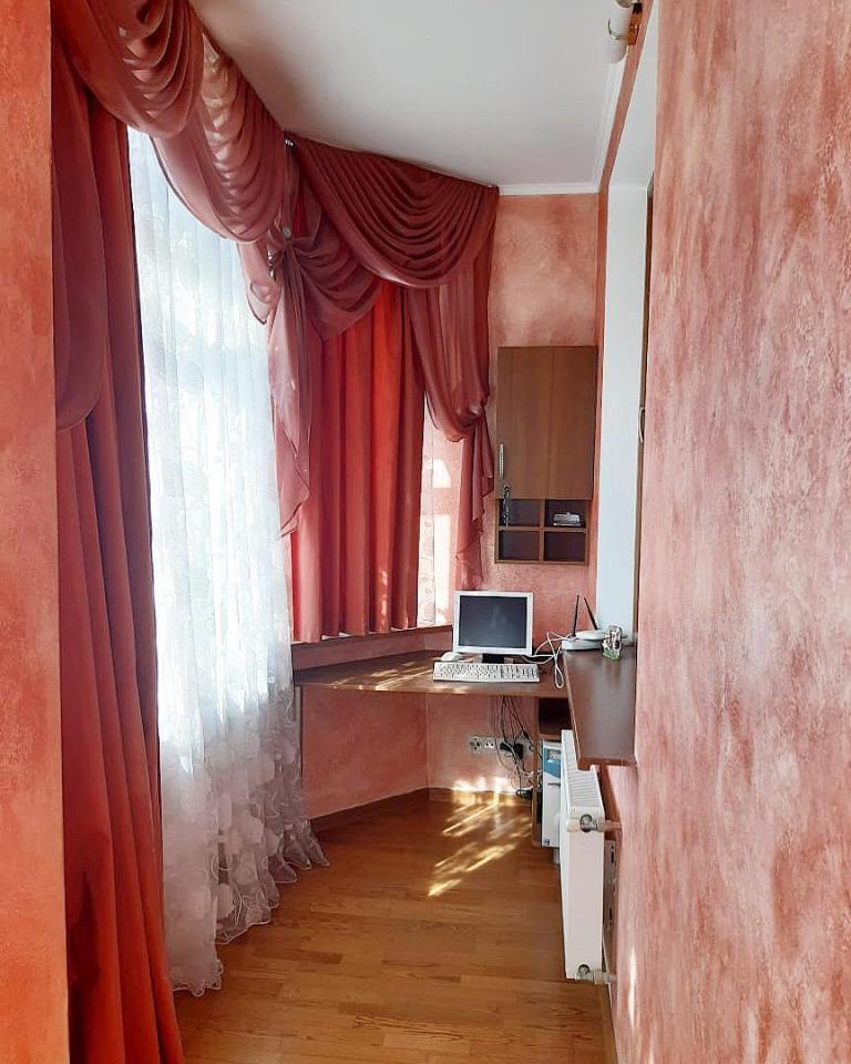 Продажа 4-комнатной квартиры 240 м², Маршала Говорова ул., 10Б