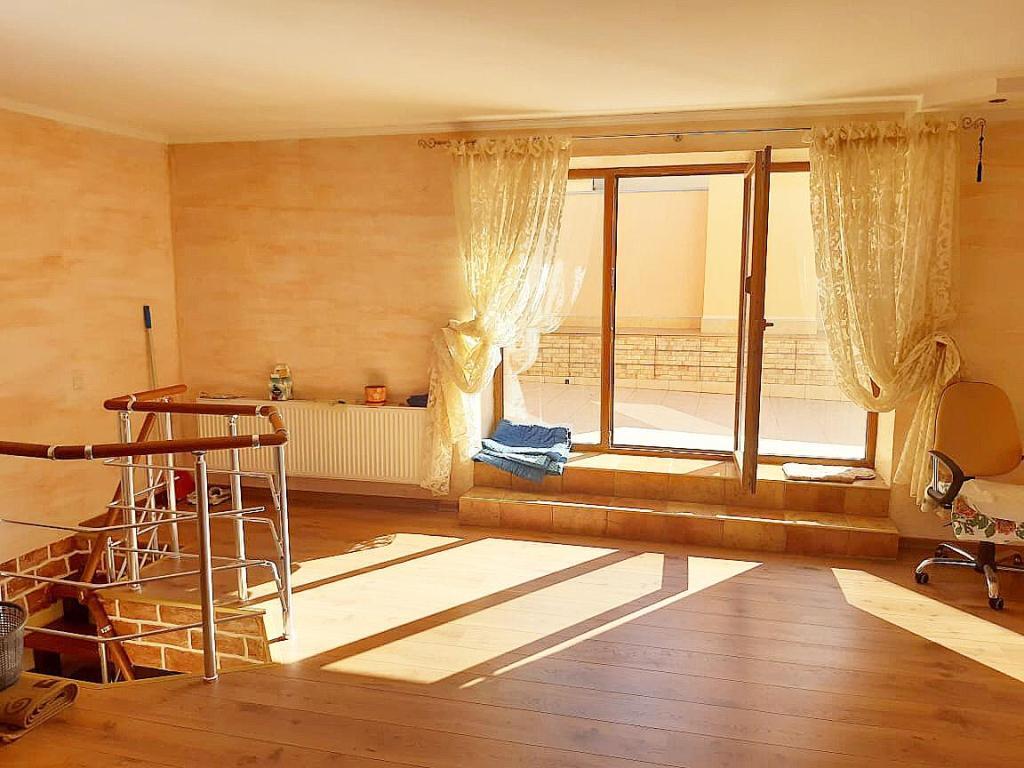 Продажа 4-комнатной квартиры 240 м², Маршала Говорова ул., 10Б