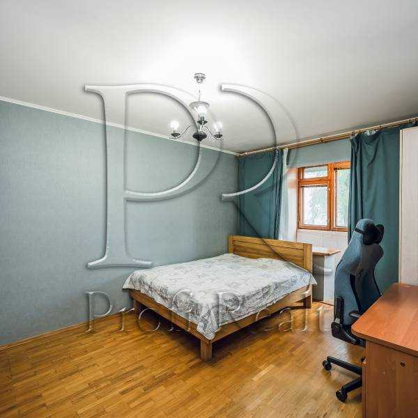 Продажа 1-комнатной квартиры 45 м², Ревуцкого ул., 42Б