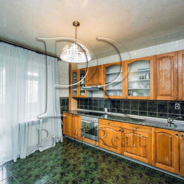 Продажа 1-комнатной квартиры 45 м², Ревуцкого ул., 42Б
