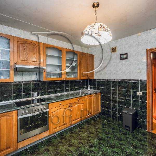 Продажа 1-комнатной квартиры 45 м², Ревуцкого ул., 42Б