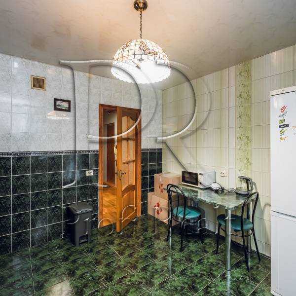 Продажа 1-комнатной квартиры 45 м², Ревуцкого ул., 42Б