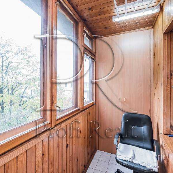 Продажа 1-комнатной квартиры 45 м², Ревуцкого ул., 42Б