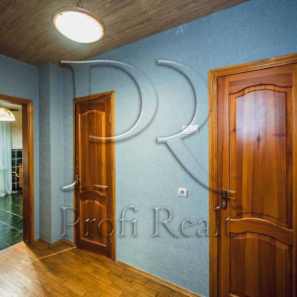 Продажа 1-комнатной квартиры 45 м², Ревуцкого ул., 42Б