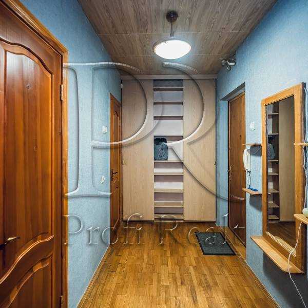 Продажа 1-комнатной квартиры 45 м², Ревуцкого ул., 42Б
