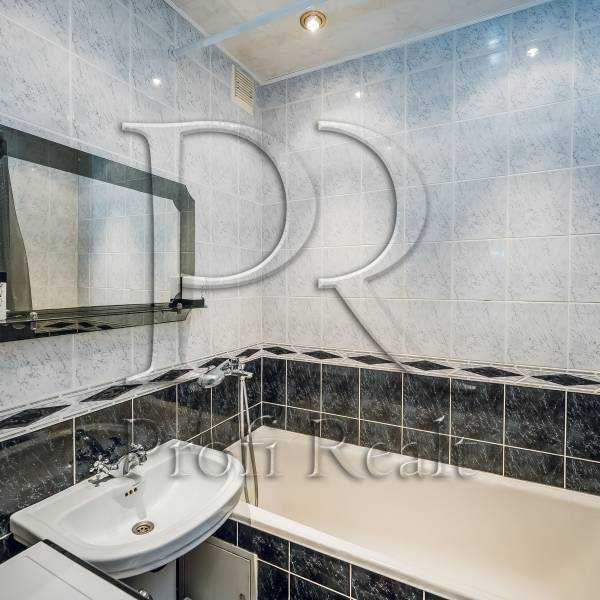 Продажа 1-комнатной квартиры 45 м², Ревуцкого ул., 42Б