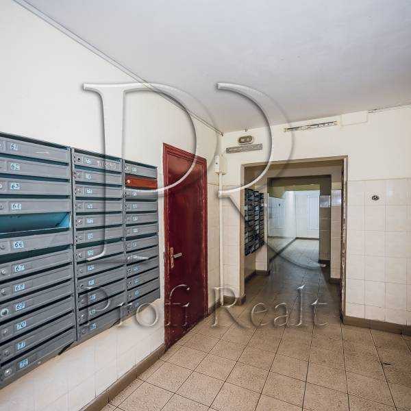 Продажа 1-комнатной квартиры 45 м², Ревуцкого ул., 42Б