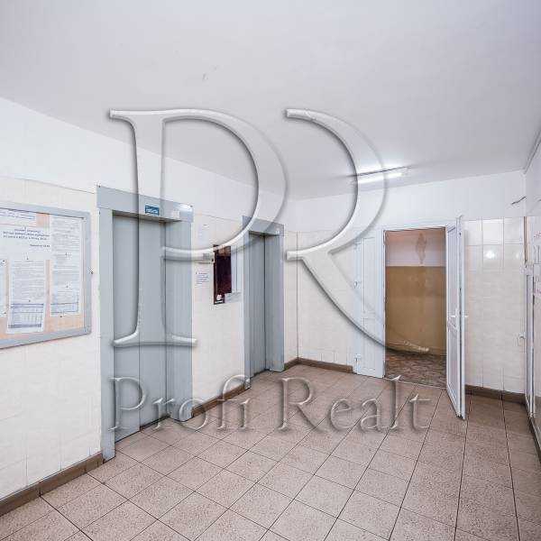 Продажа 1-комнатной квартиры 45 м², Ревуцкого ул., 42Б