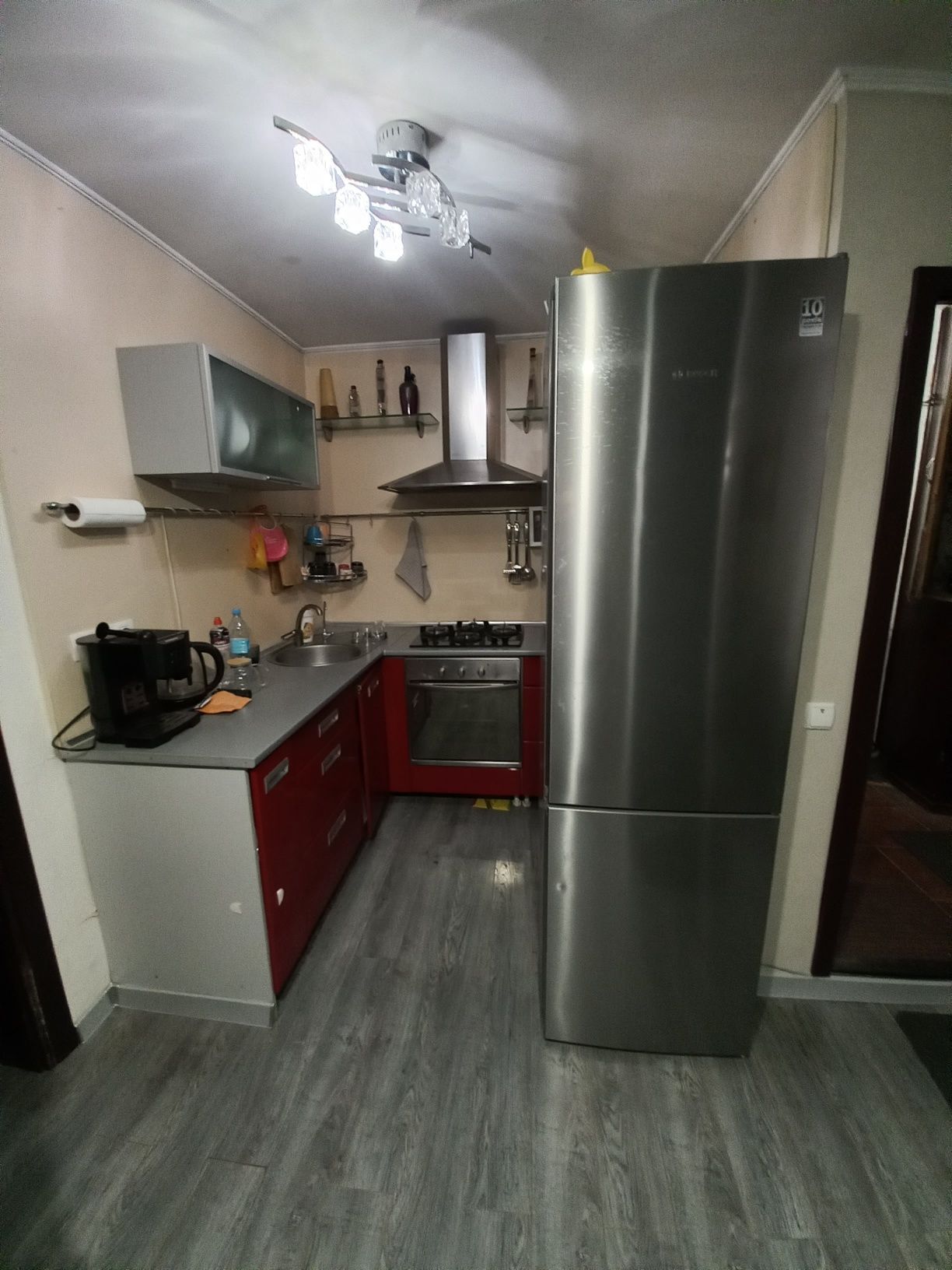 Продажа 3-комнатной квартиры 63 м², Юбилейный просп., 53