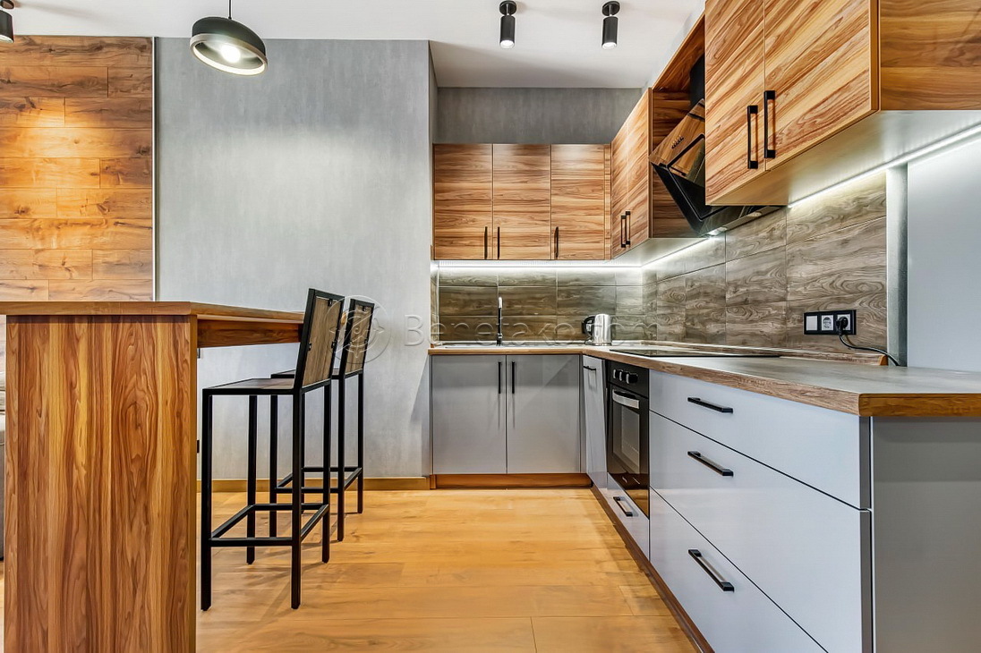 Аренда 3-комнатной квартиры 100 м², Мореходный пер., 2А